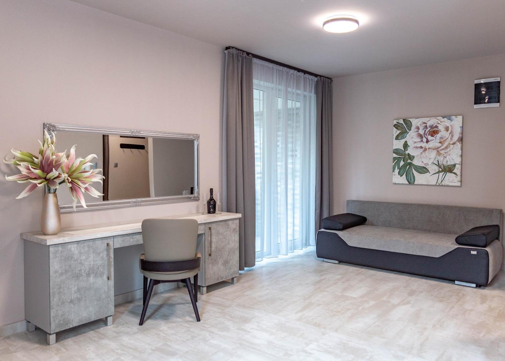 Maya Panzio-Rezidencia Szeged Exterior foto